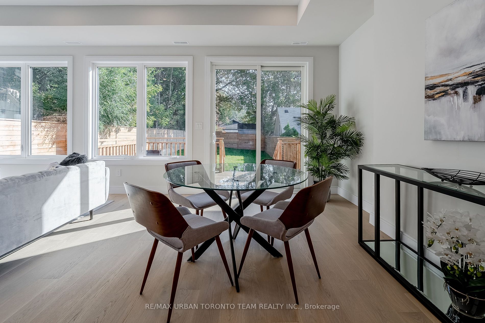 141 Kalmar Ave