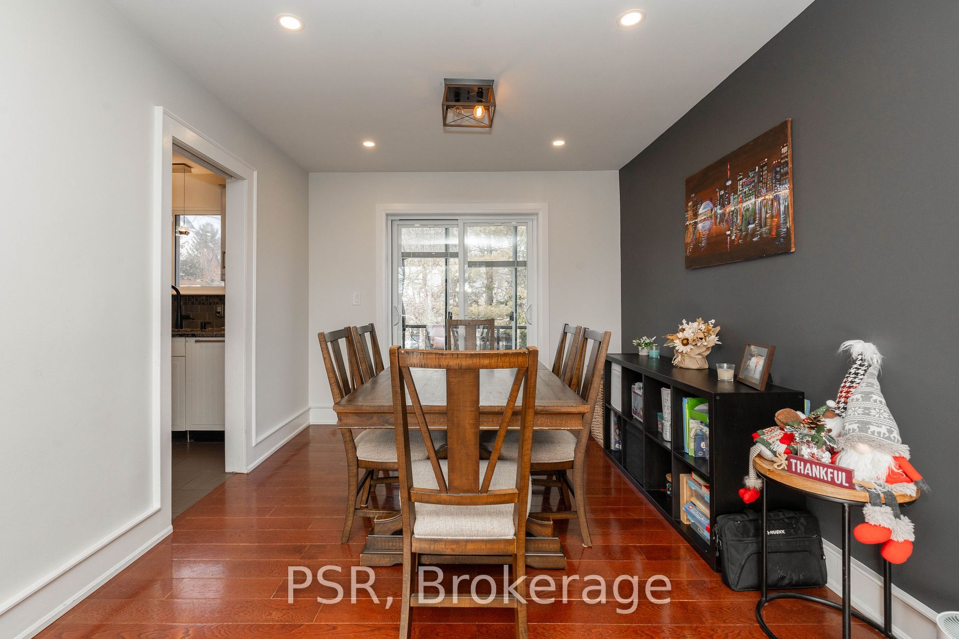 9 Farley Crt