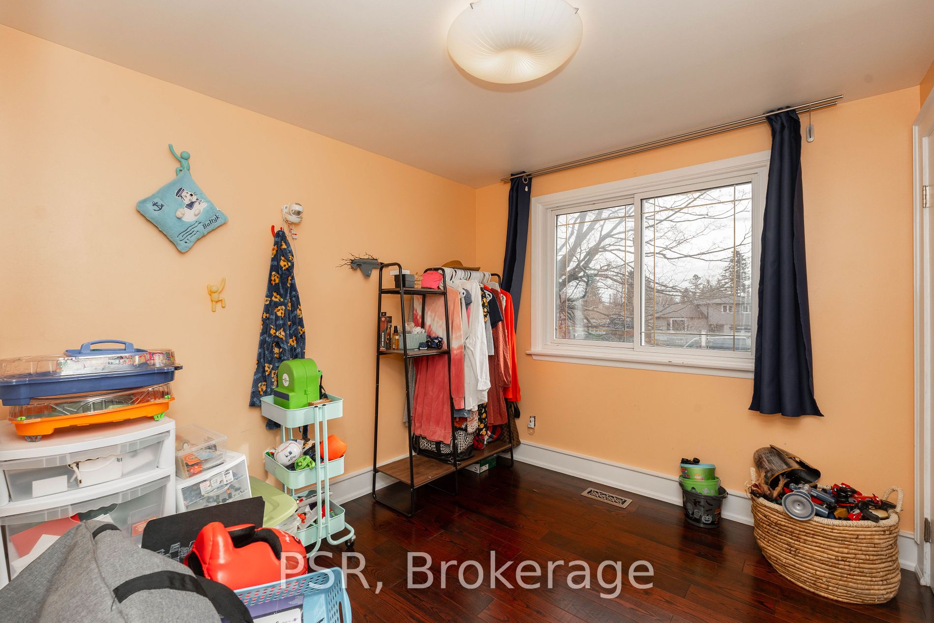 9 Farley Crt
