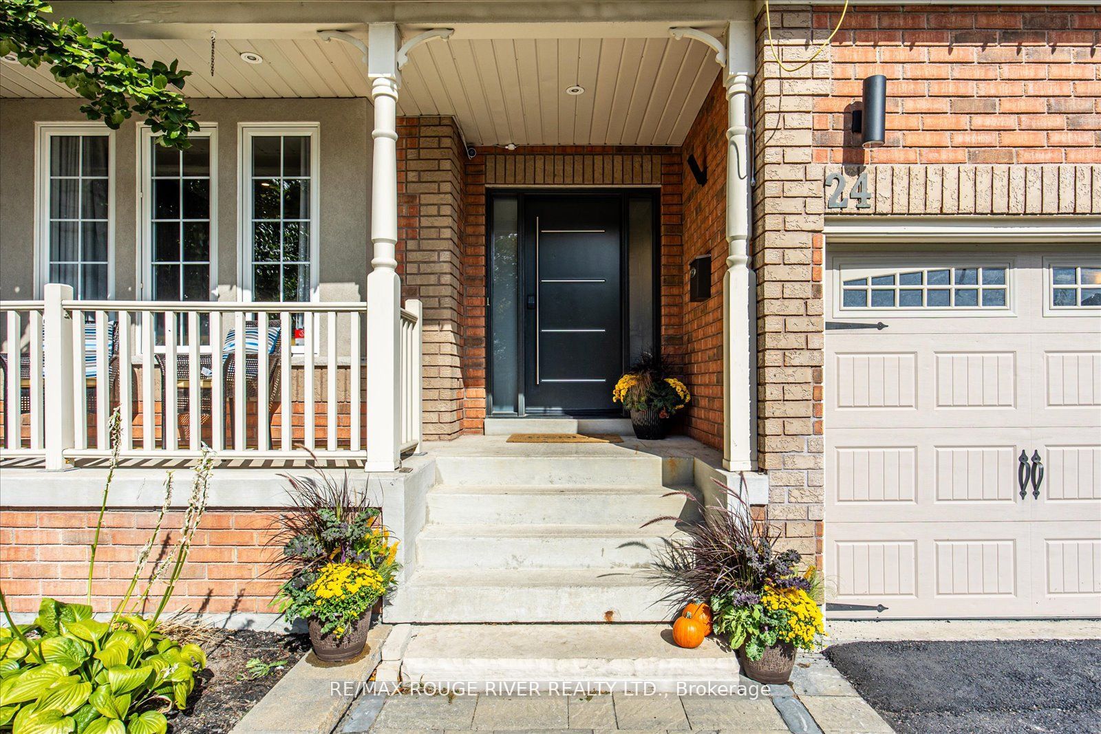 24 Knox Crescent