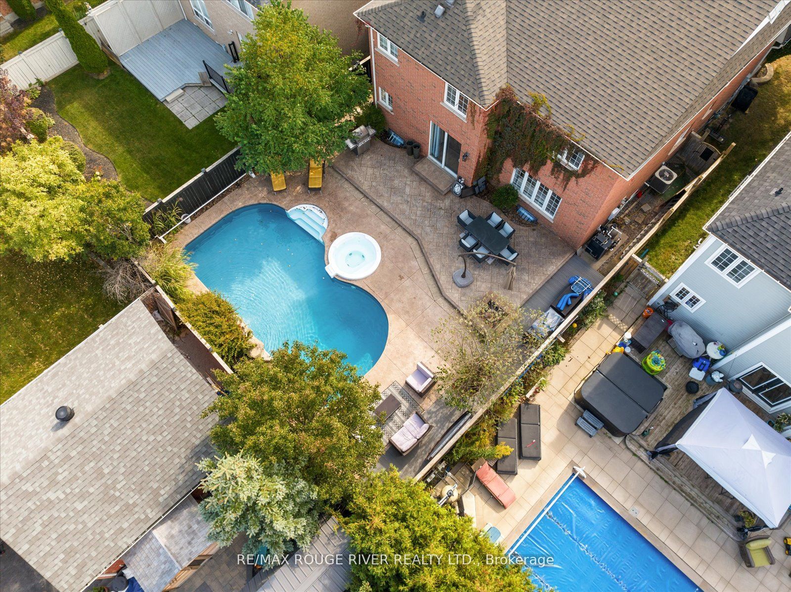 24 Knox Crescent