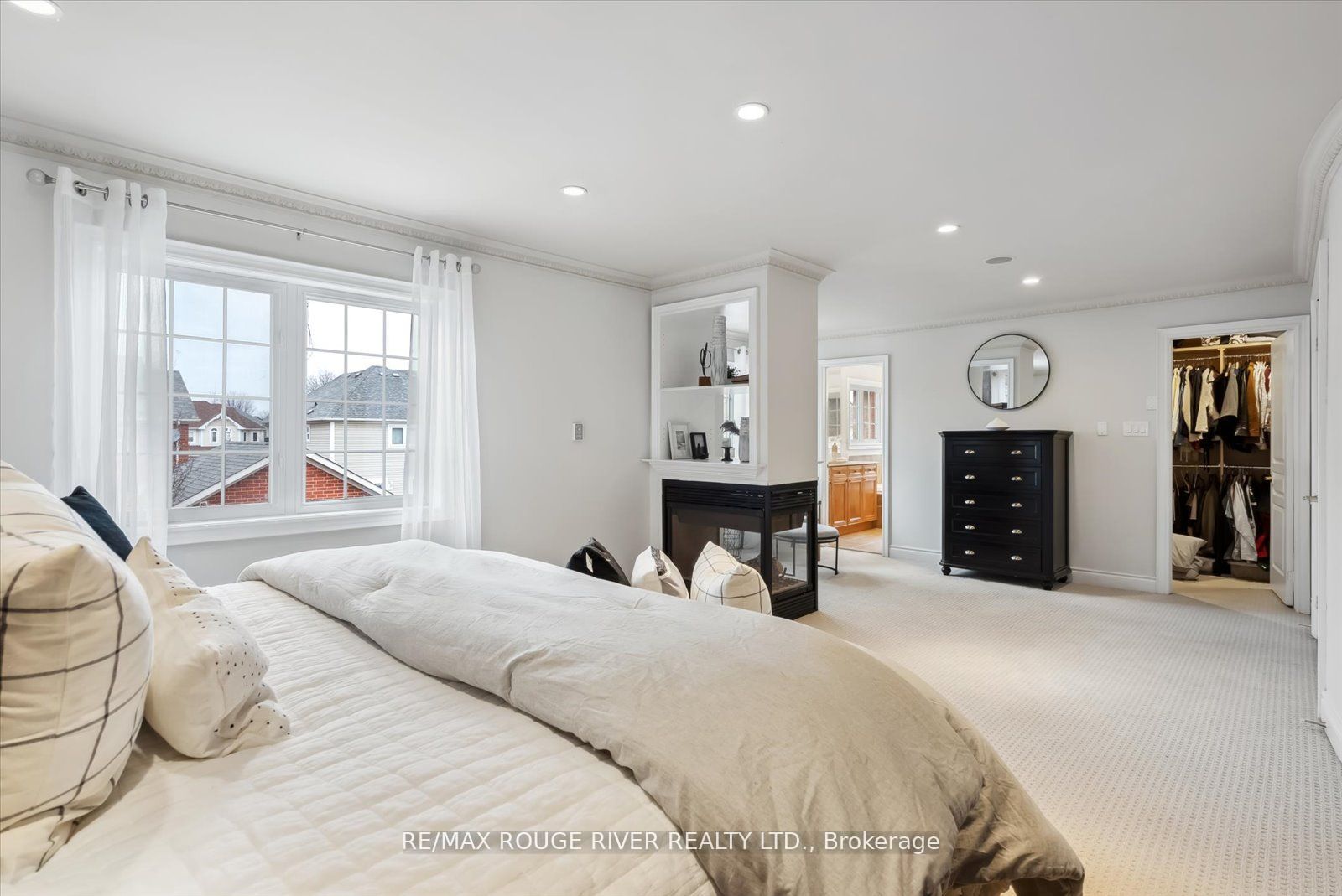 24 Knox Crescent