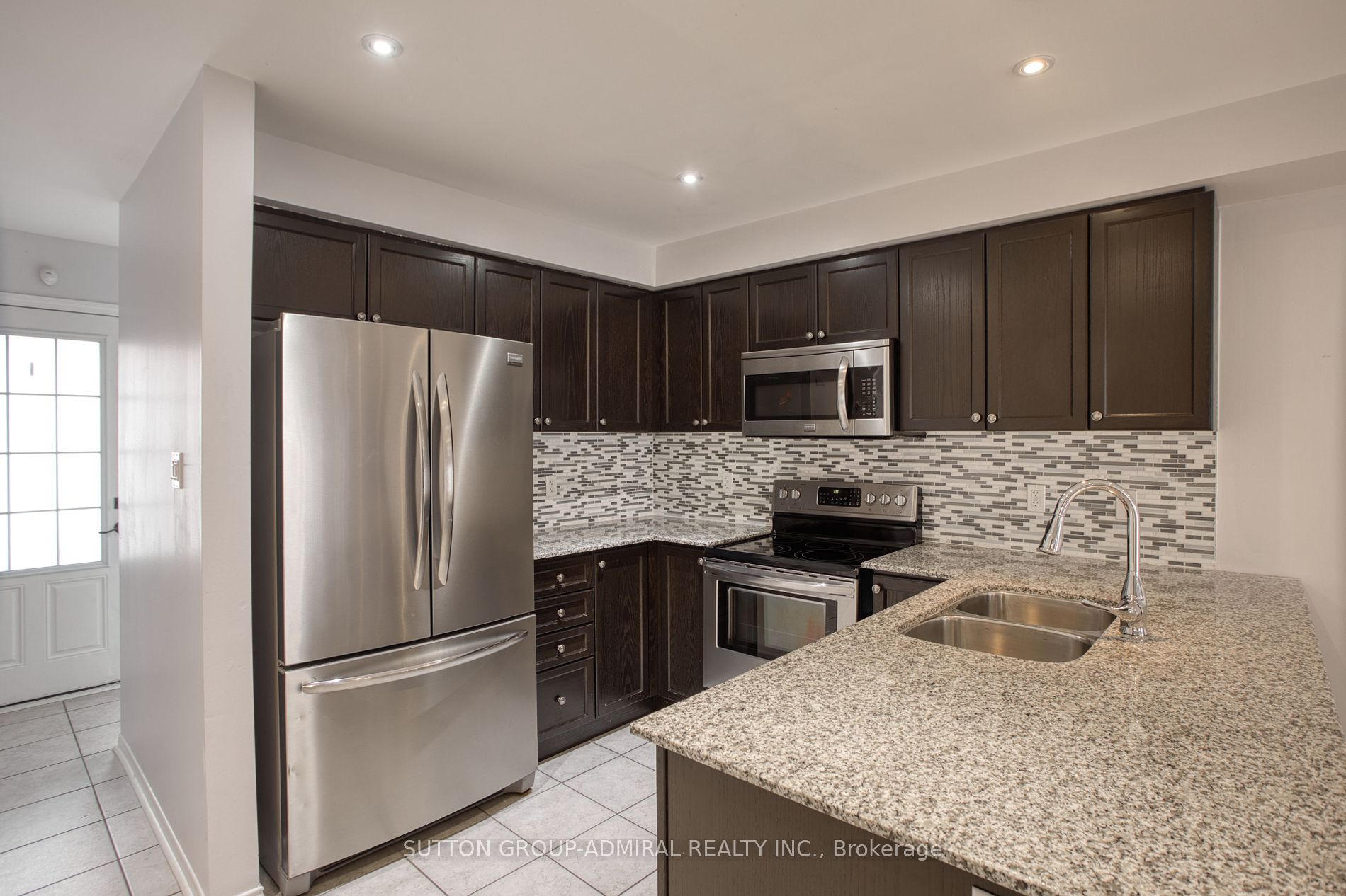 85 Sidney Rundle Avenue