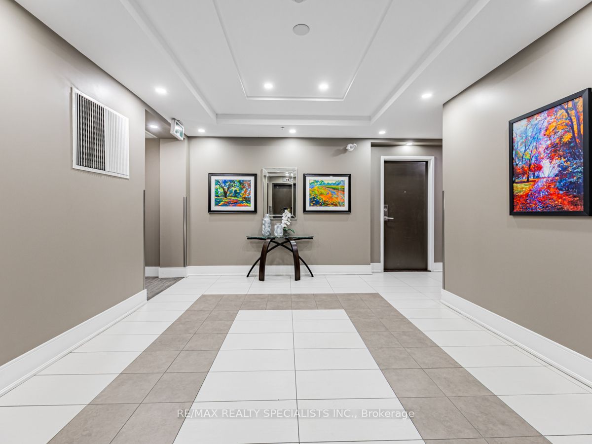 670 Gordon St, #202