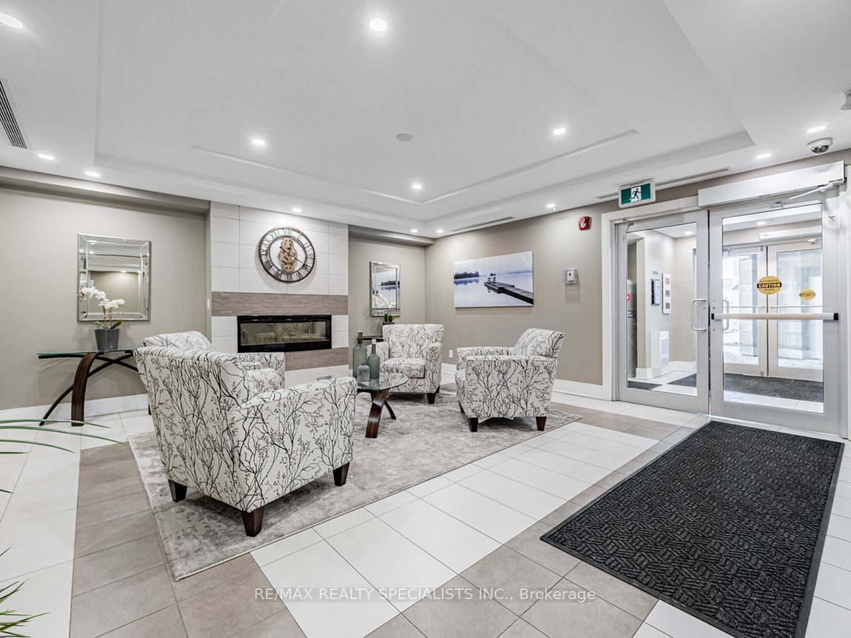 670 Gordon St, #202