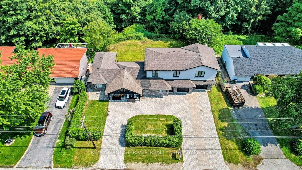 181 Ridgewood Road