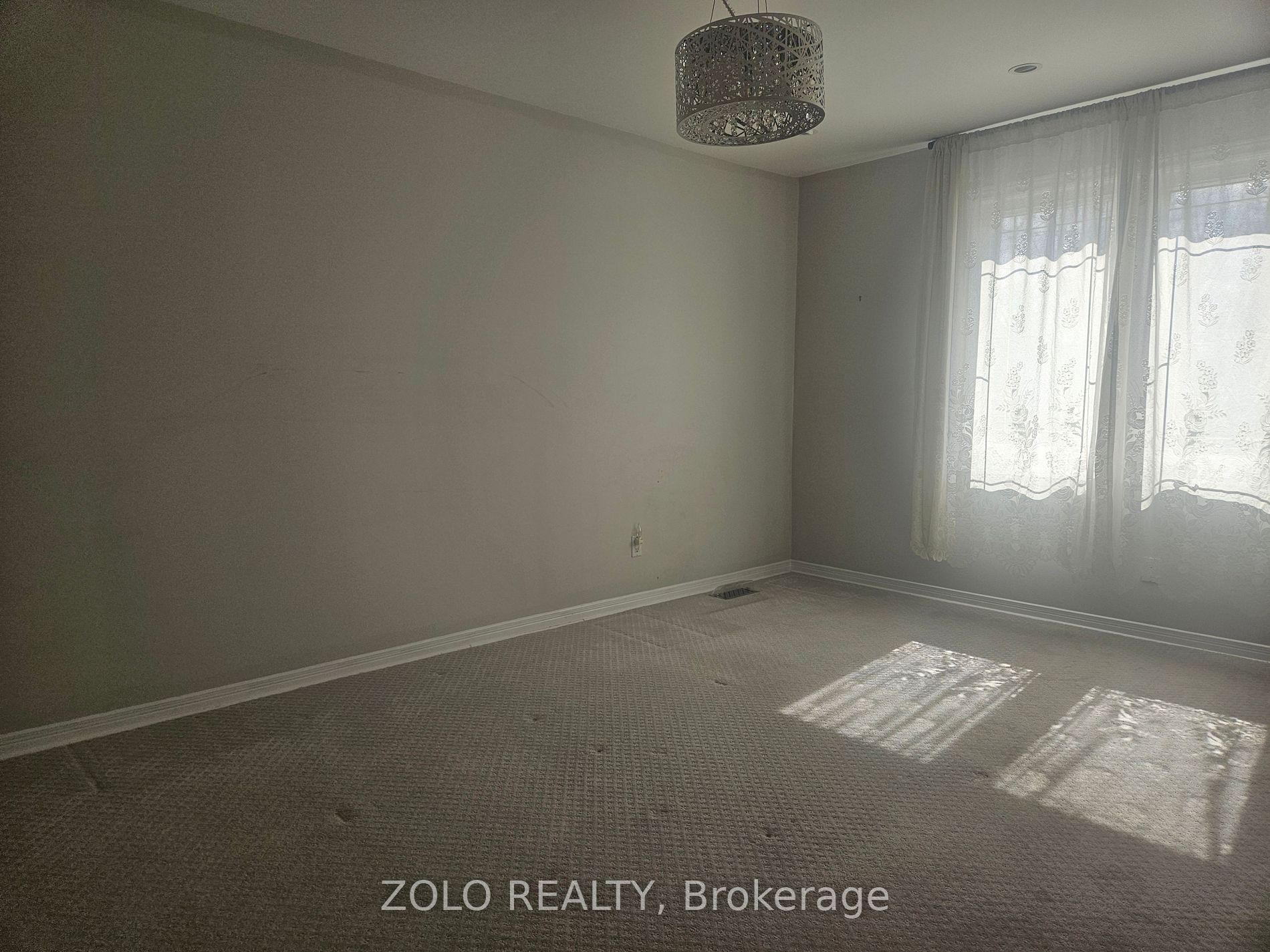 282 Lawson St