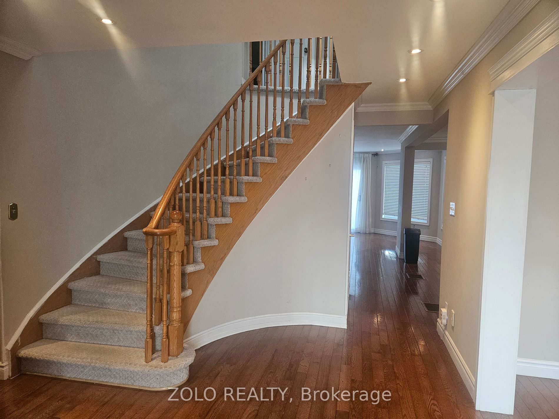 282 Lawson St