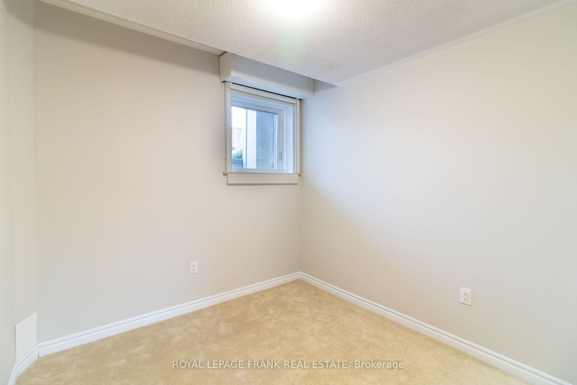 470 Beresford Path, #12
