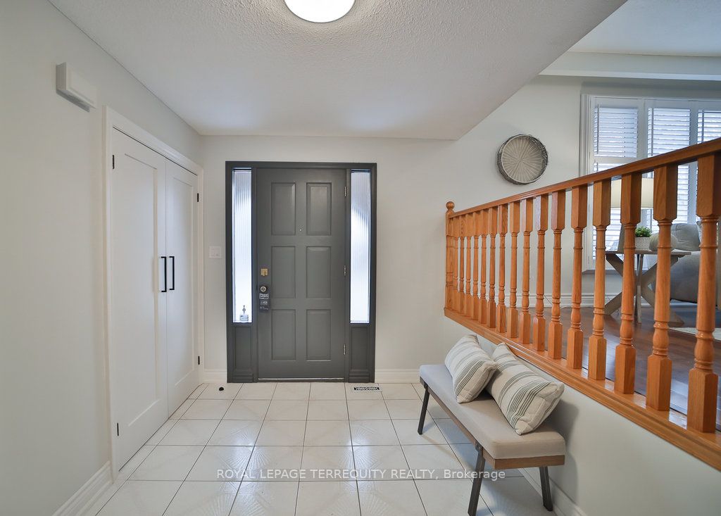 16 Mansfield Cres