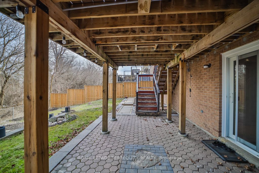 16 Mansfield Cres