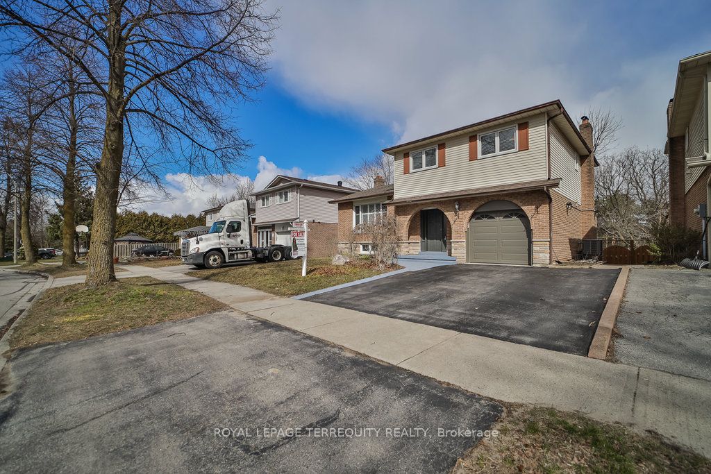 16 Mansfield Cres