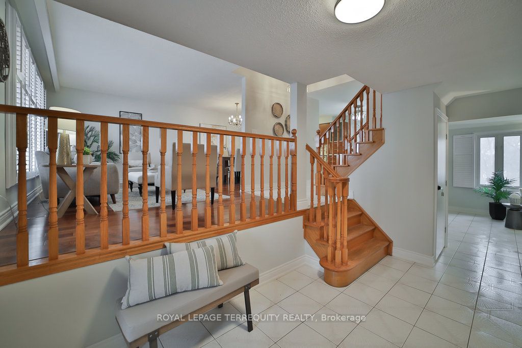 16 Mansfield Cres