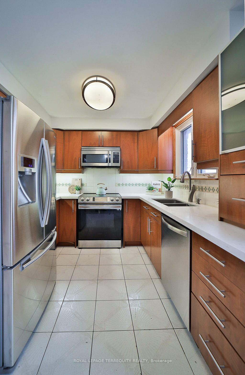 16 Mansfield Cres