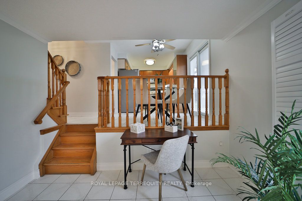 16 Mansfield Cres
