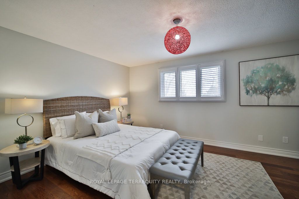 16 Mansfield Cres