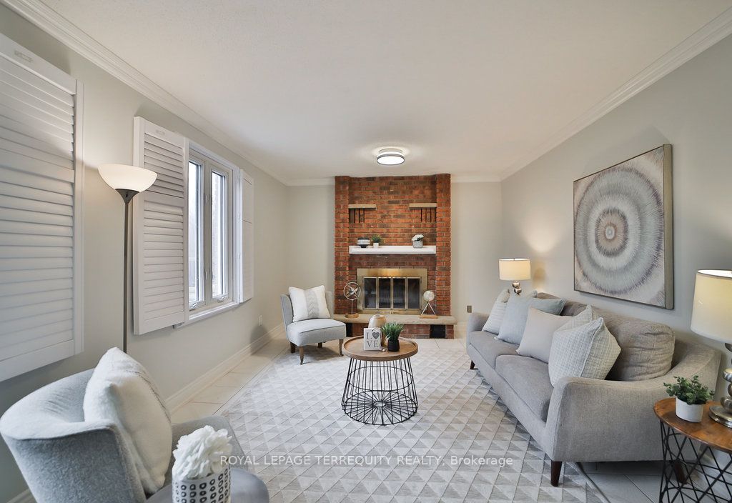 16 Mansfield Cres
