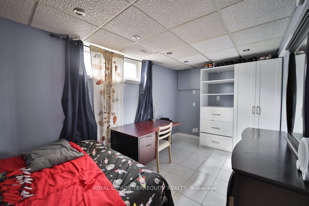 16 Mansfield Cres