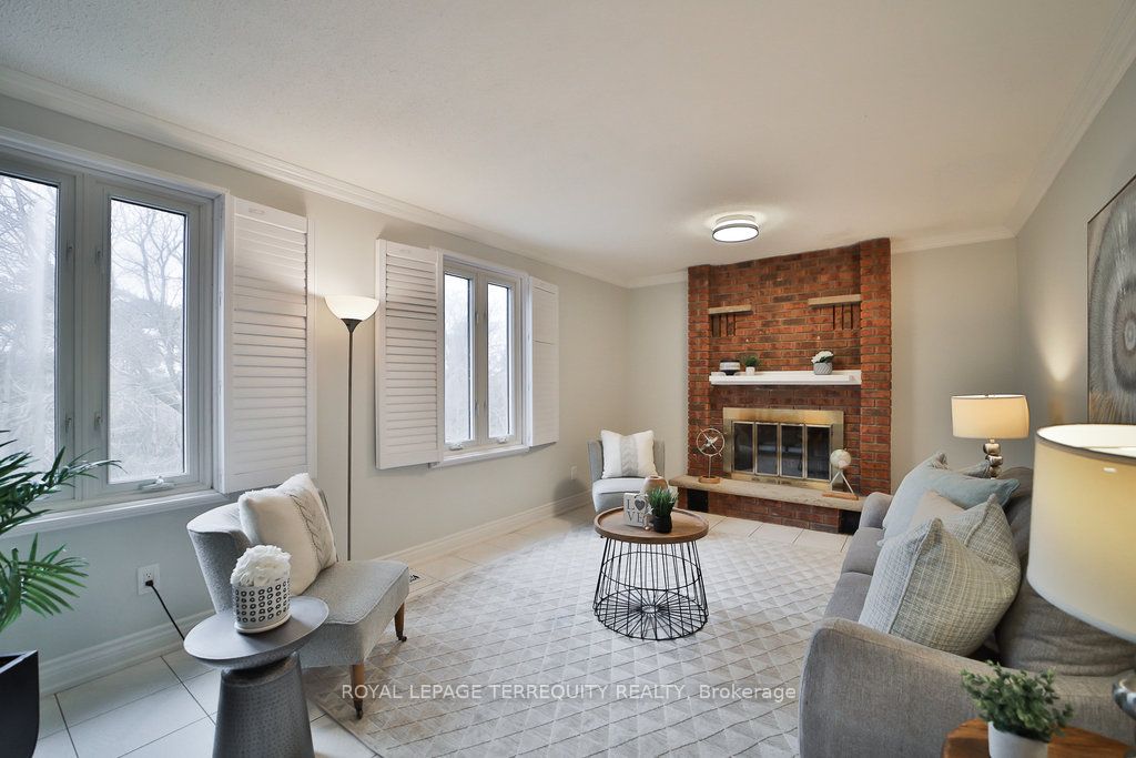 16 Mansfield Cres