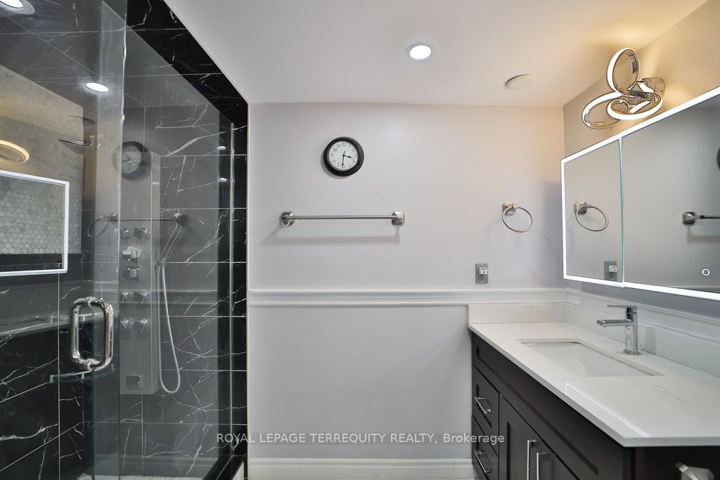 16 Mansfield Cres