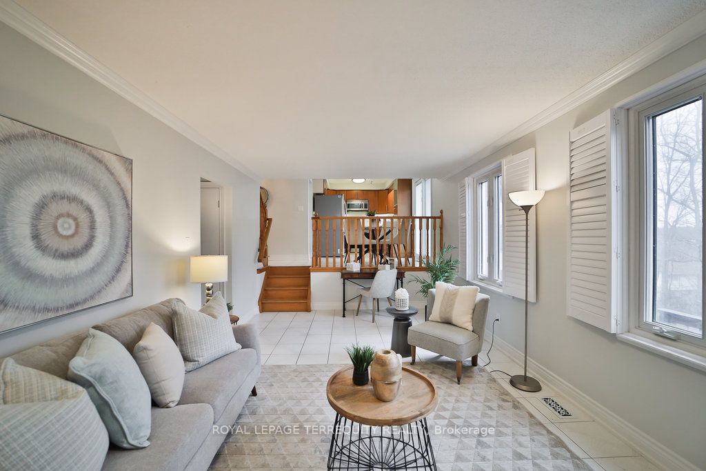 16 Mansfield Cres