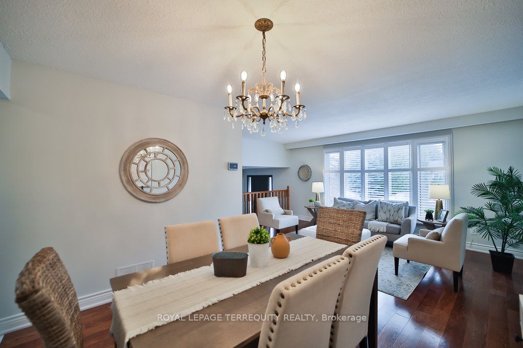 16 Mansfield Cres