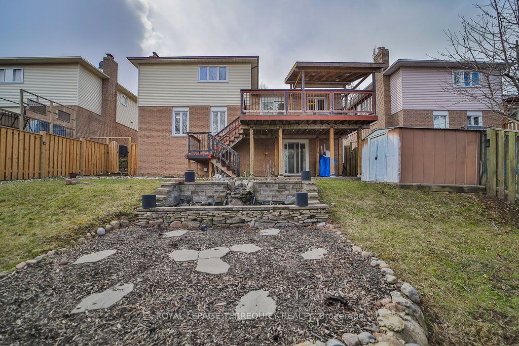16 Mansfield Cres