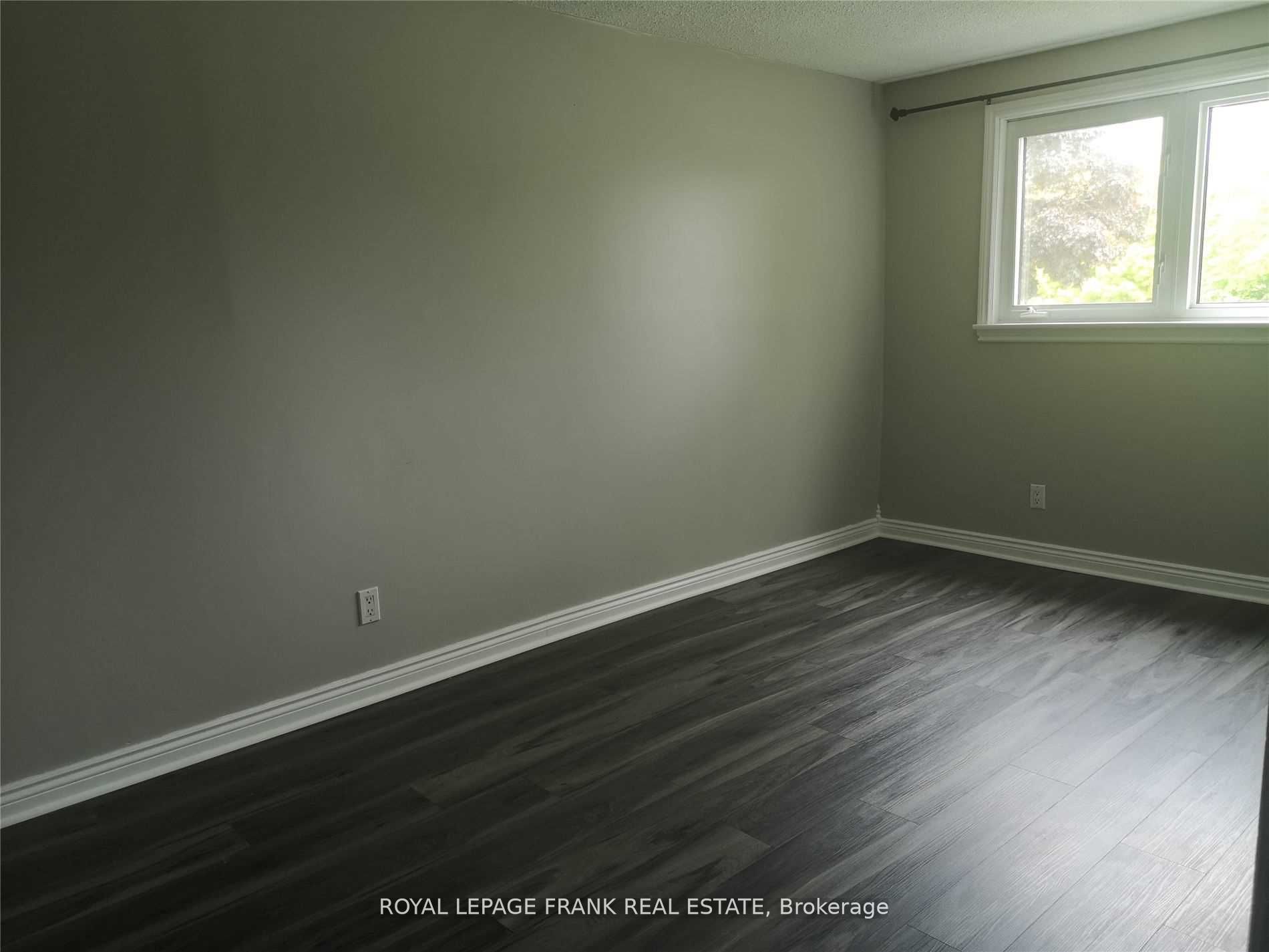 44 Deerpark Cres