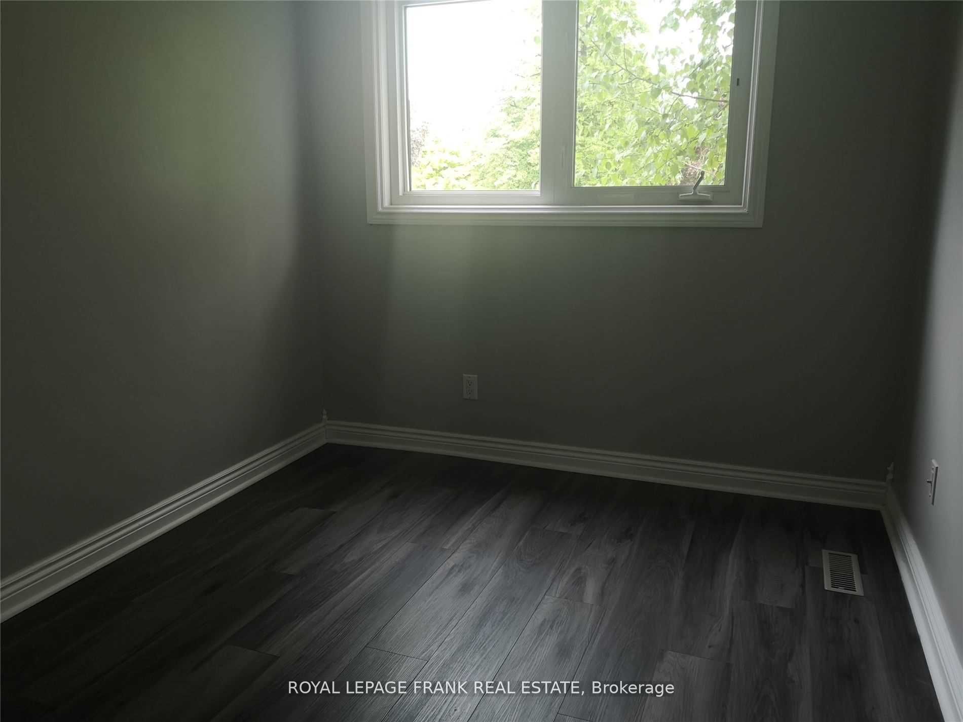 44 Deerpark Cres