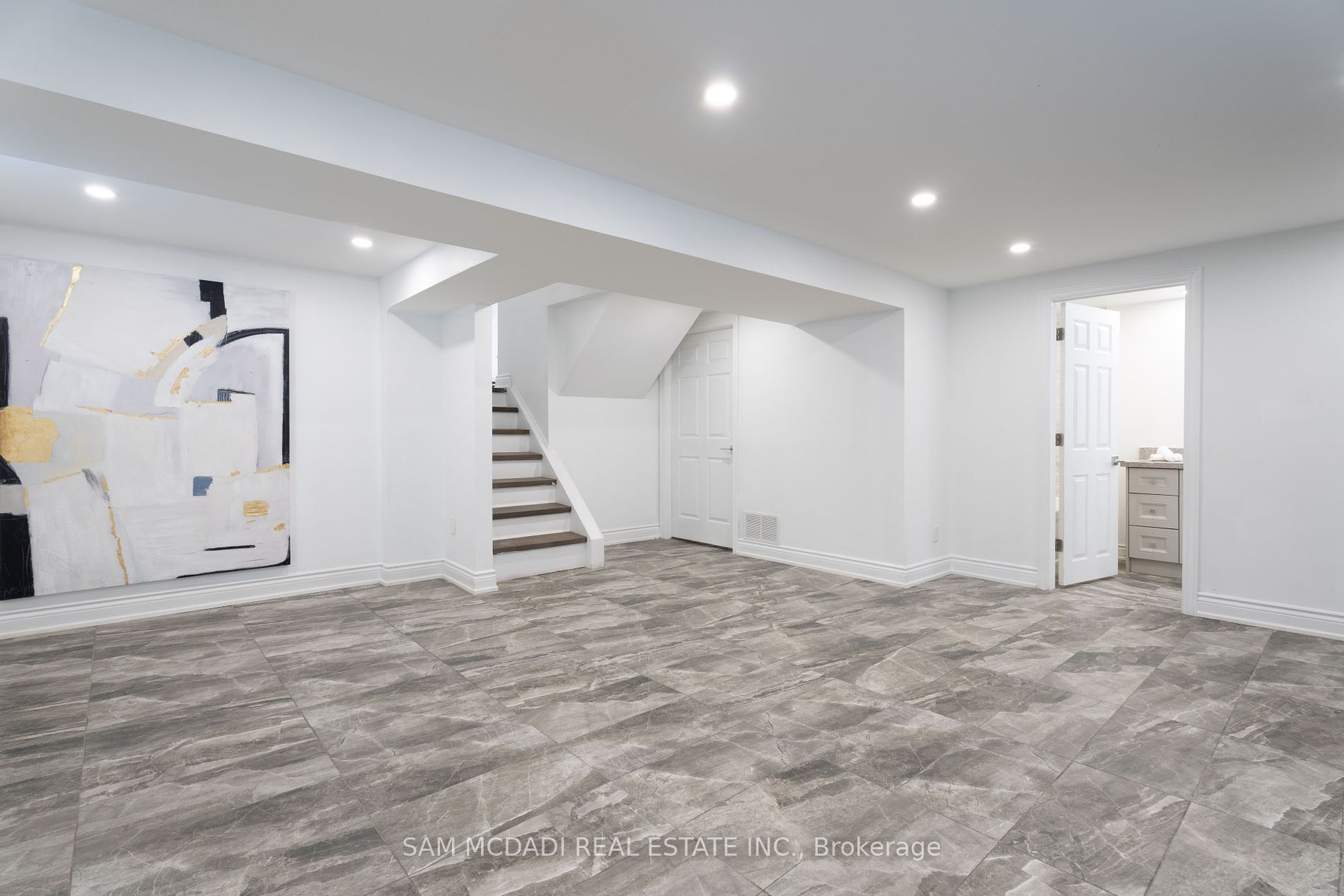 853 Sanok Dr