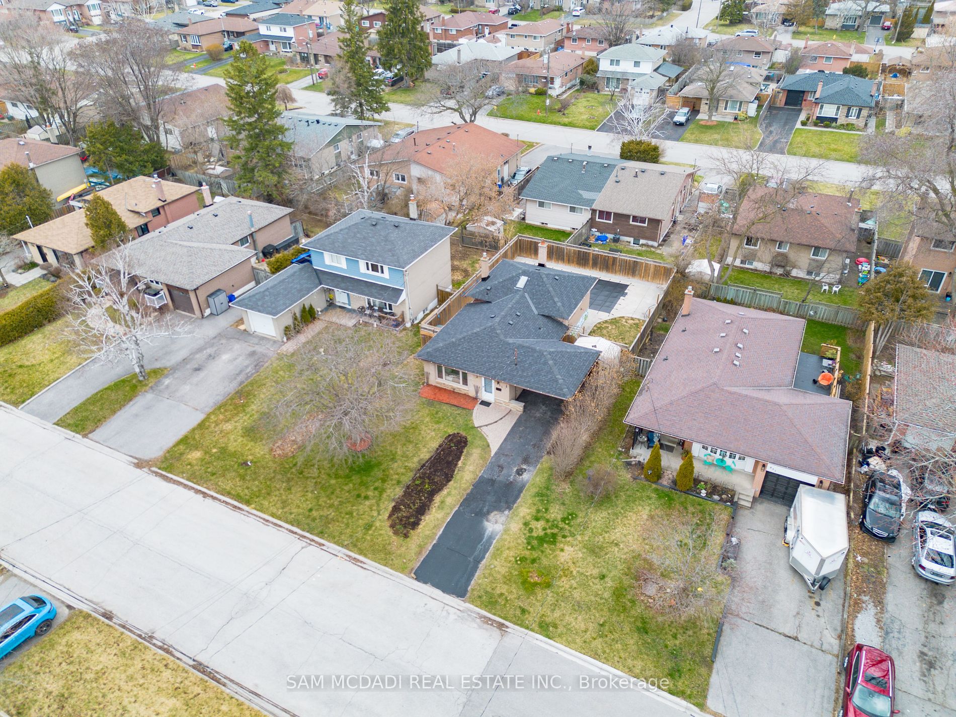 853 Sanok Dr