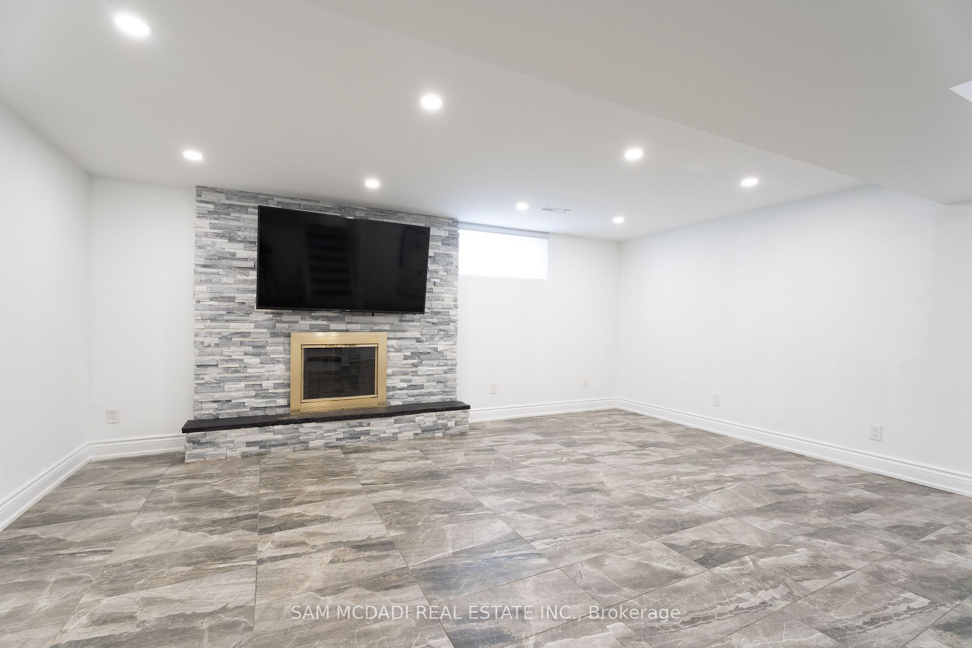 853 Sanok Dr