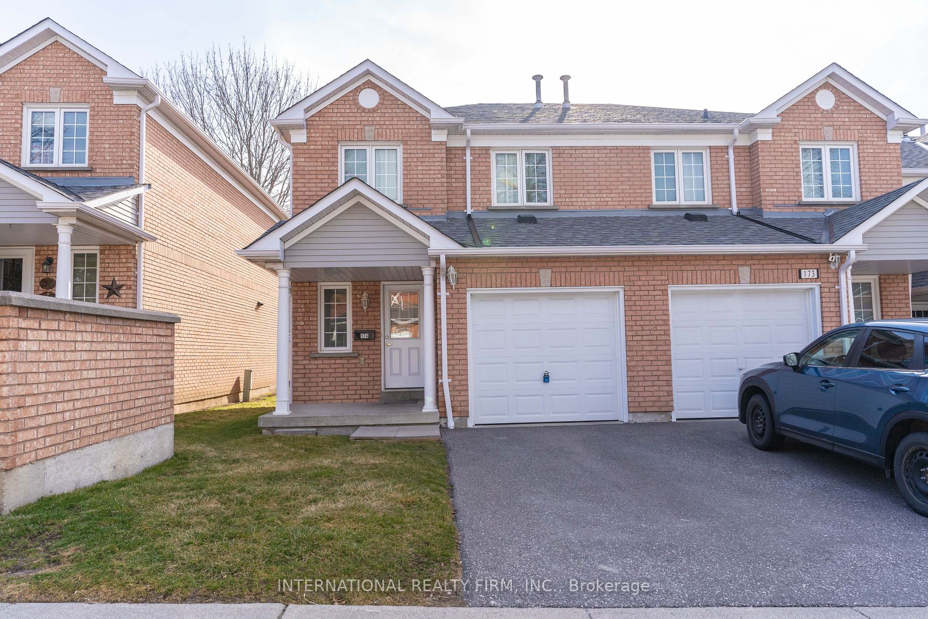 10 Bassett Blvd E, #174