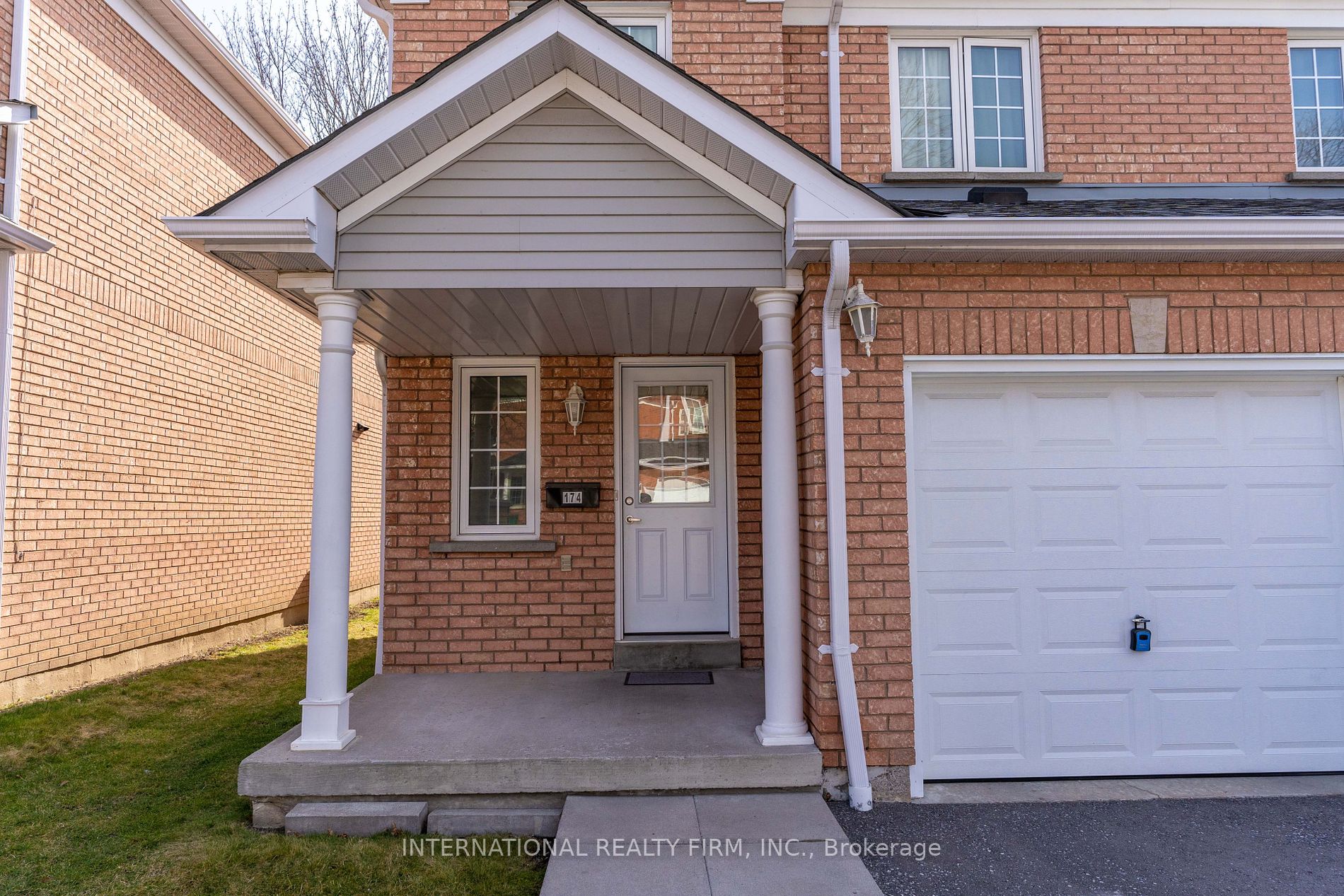 10 Bassett Blvd E, #174