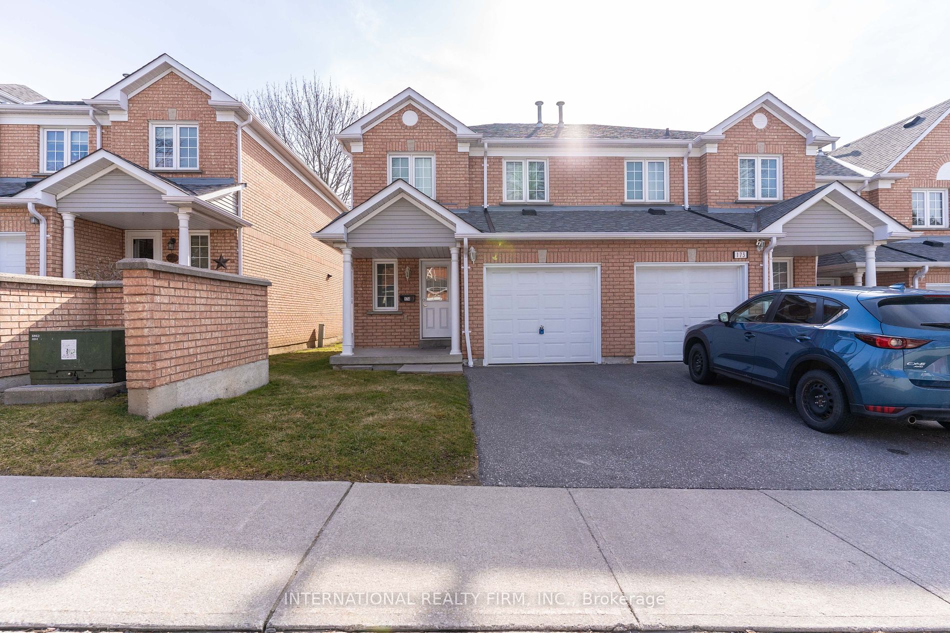 10 Bassett Blvd E, #174