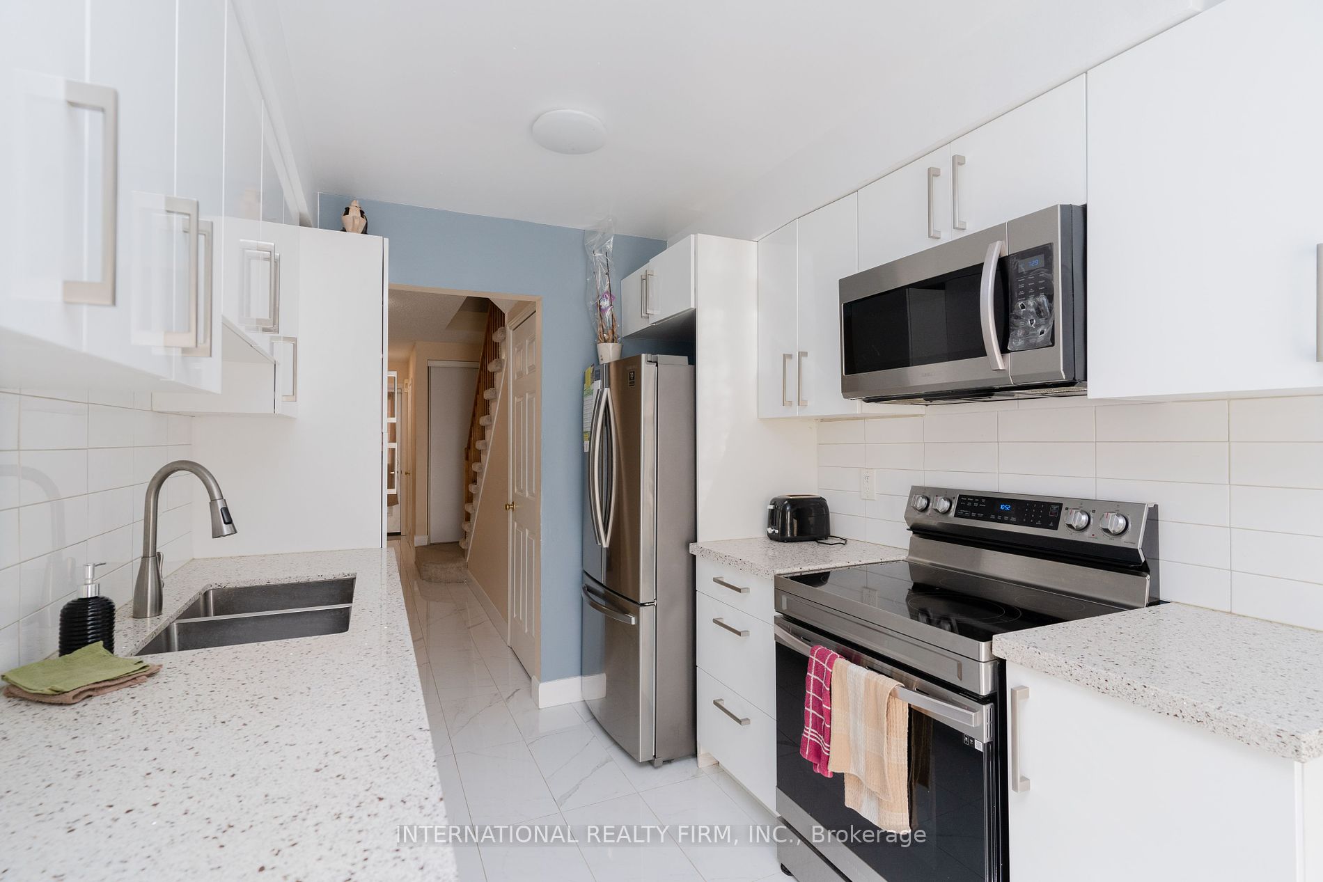 10 Bassett Blvd E, #174