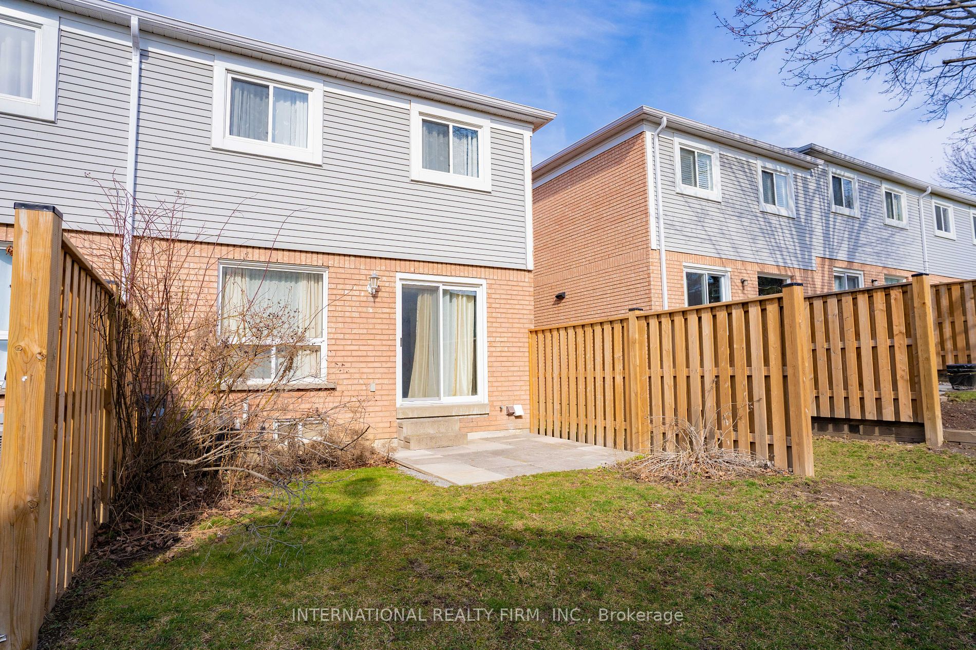 10 Bassett Blvd E, #174