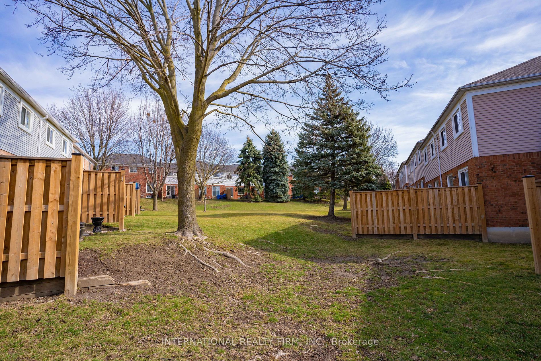 10 Bassett Blvd E, #174