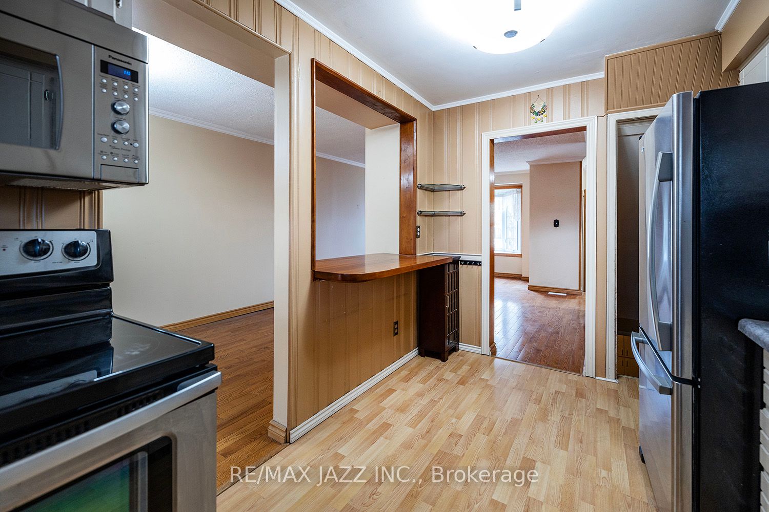 982 Renfrew Court