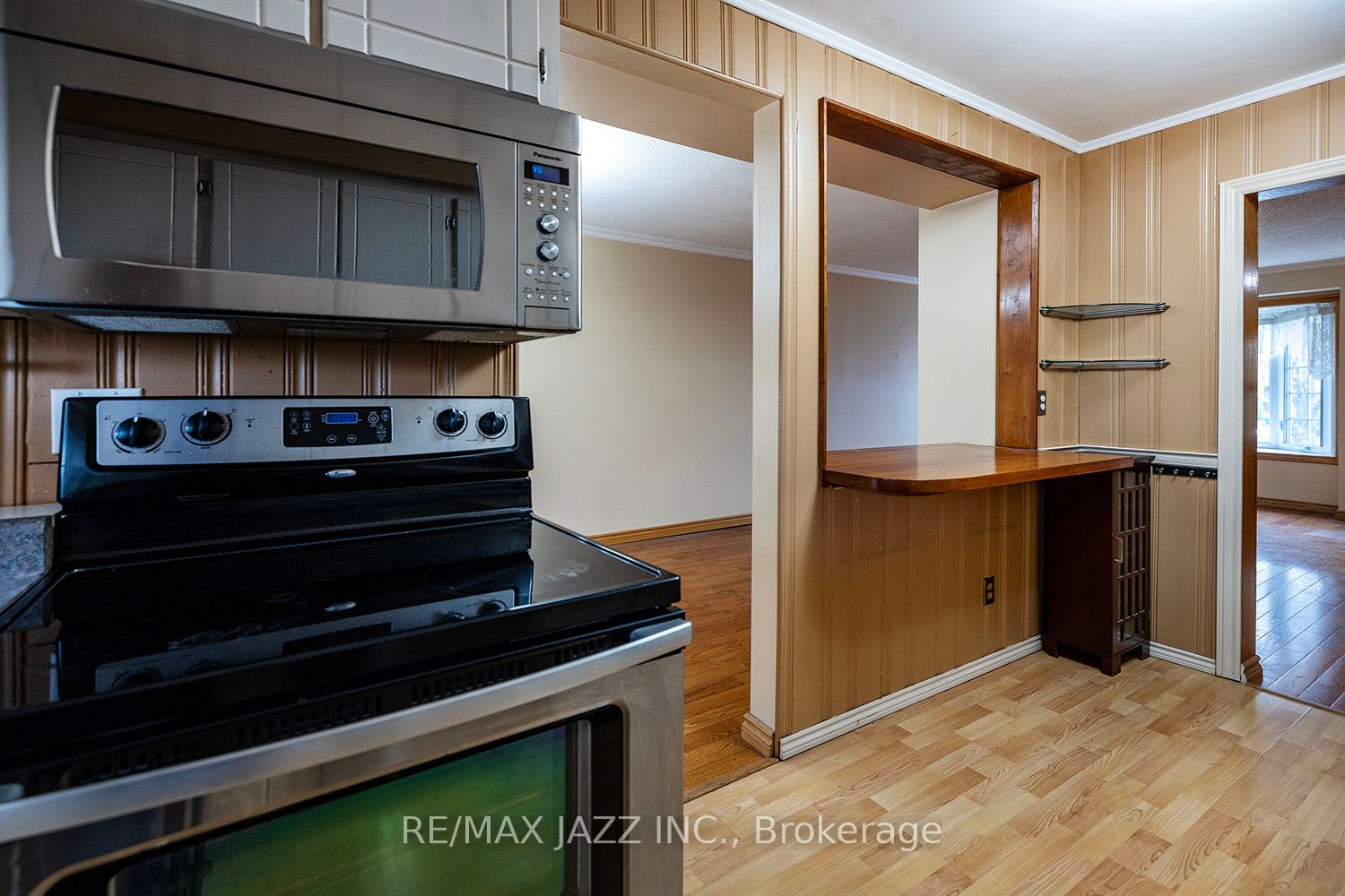 982 Renfrew Court