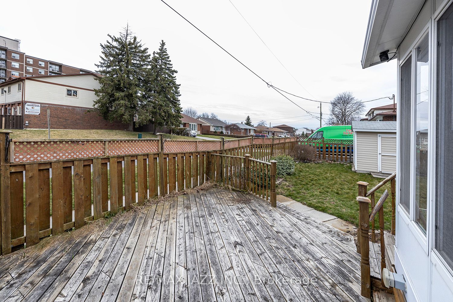 982 Renfrew Court