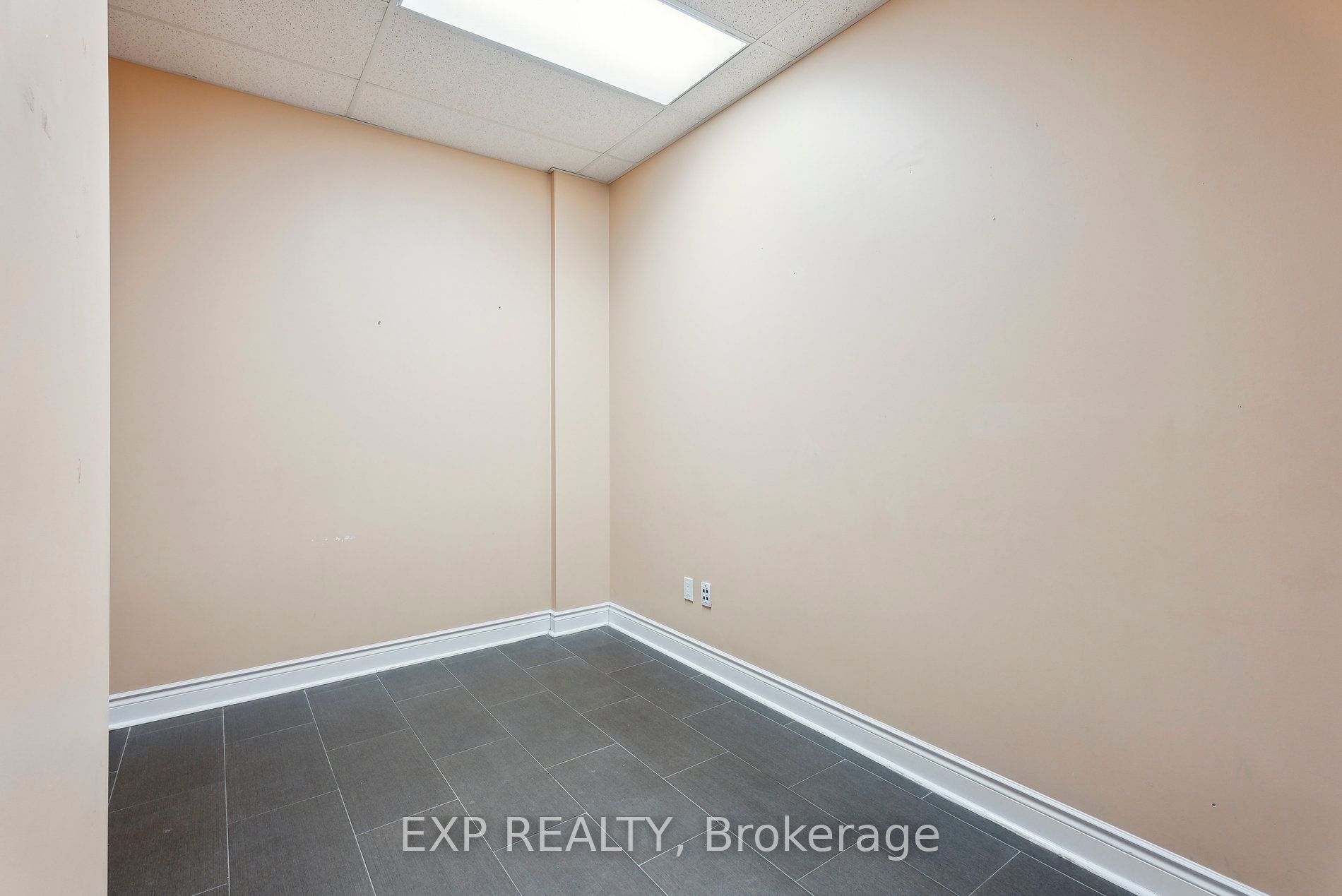 1585 Markham Rd, #303