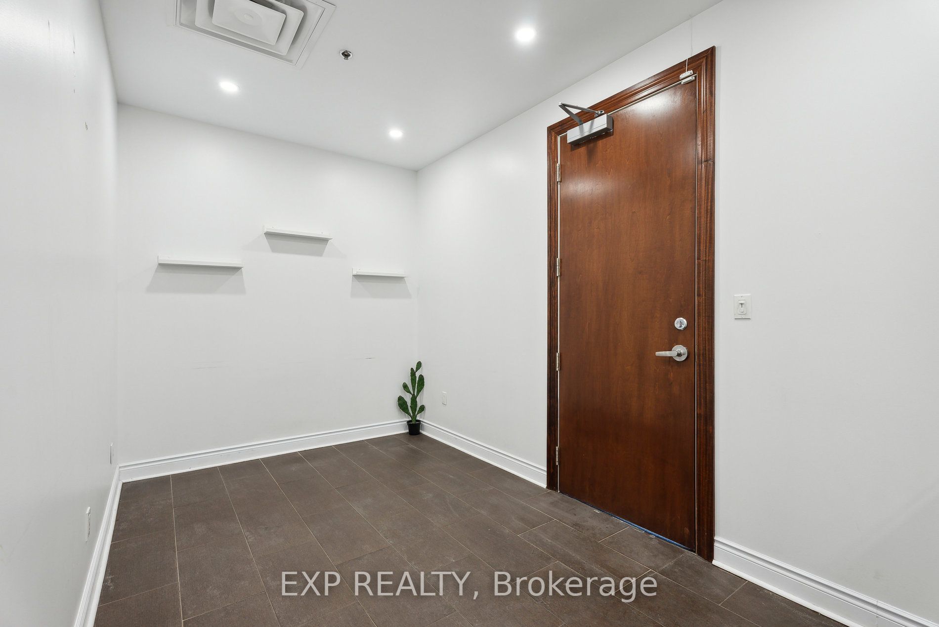 1585 Markham Rd, #303