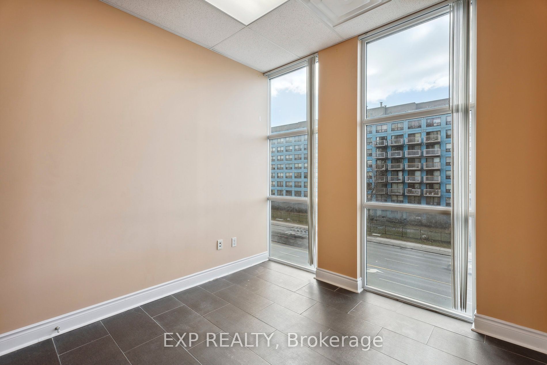 1585 Markham Rd, #303