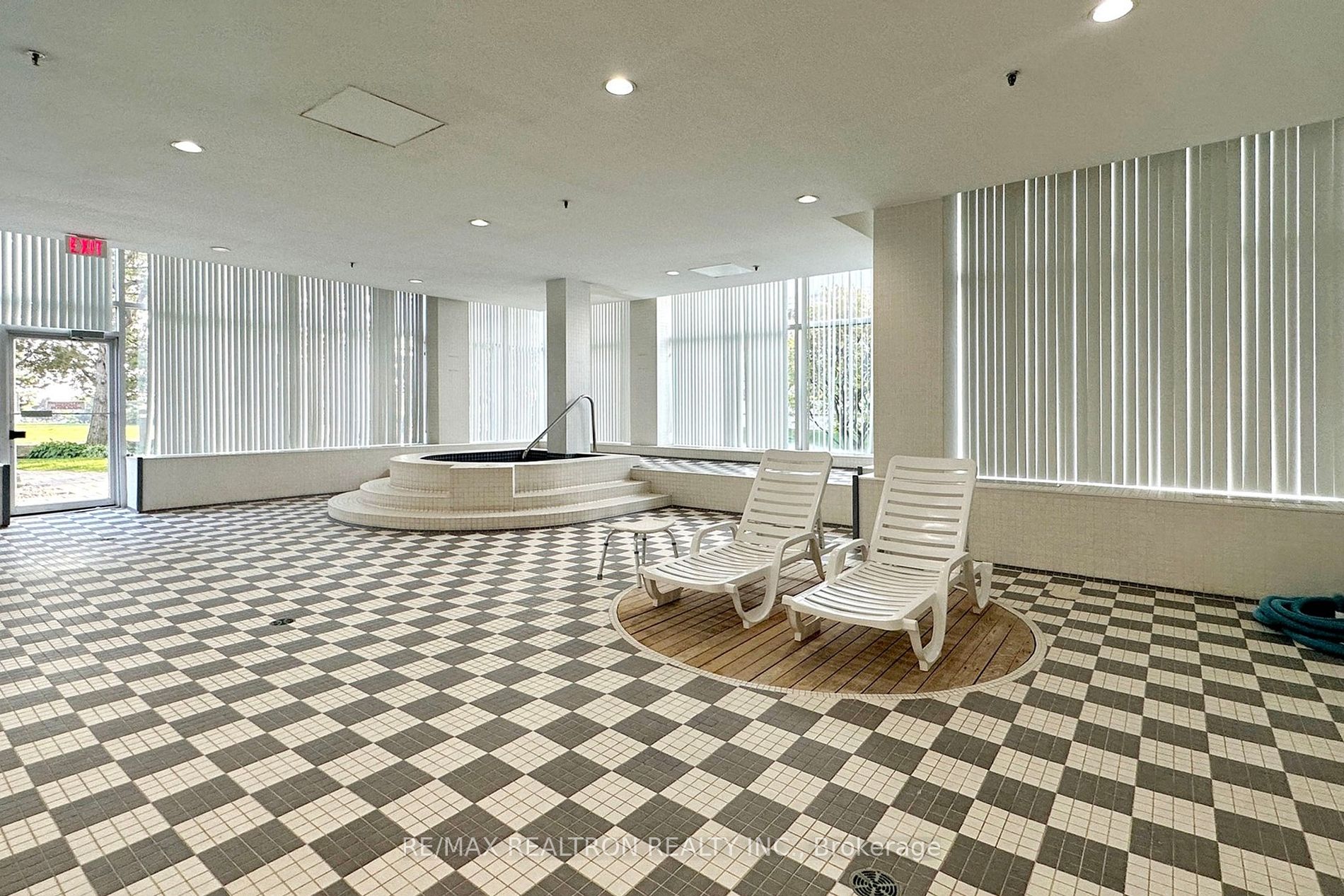 25 Cumberland Lane E, #505