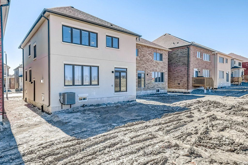 10 Ed Ewert Avenue