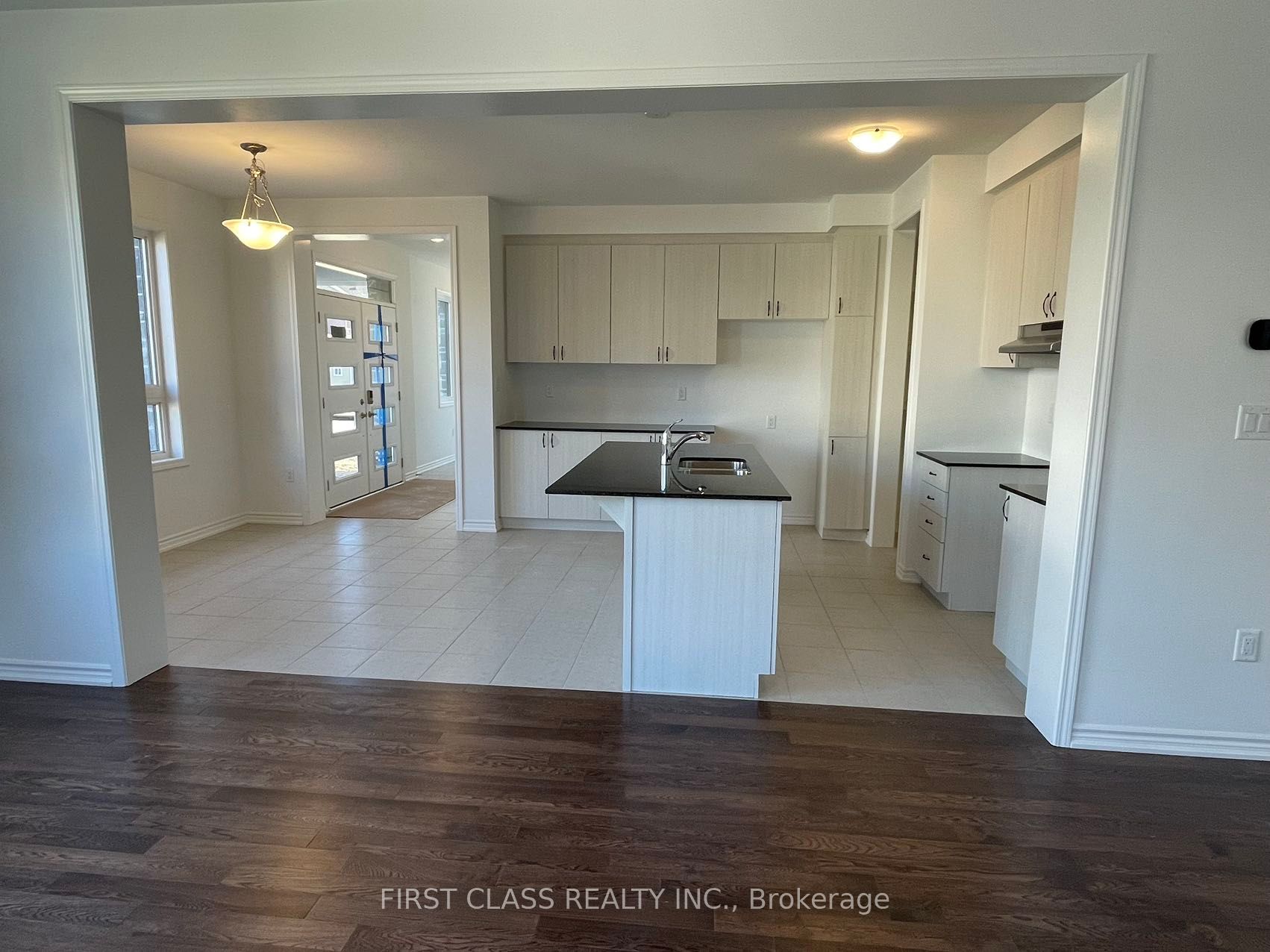 1400 Mockingbird Sq