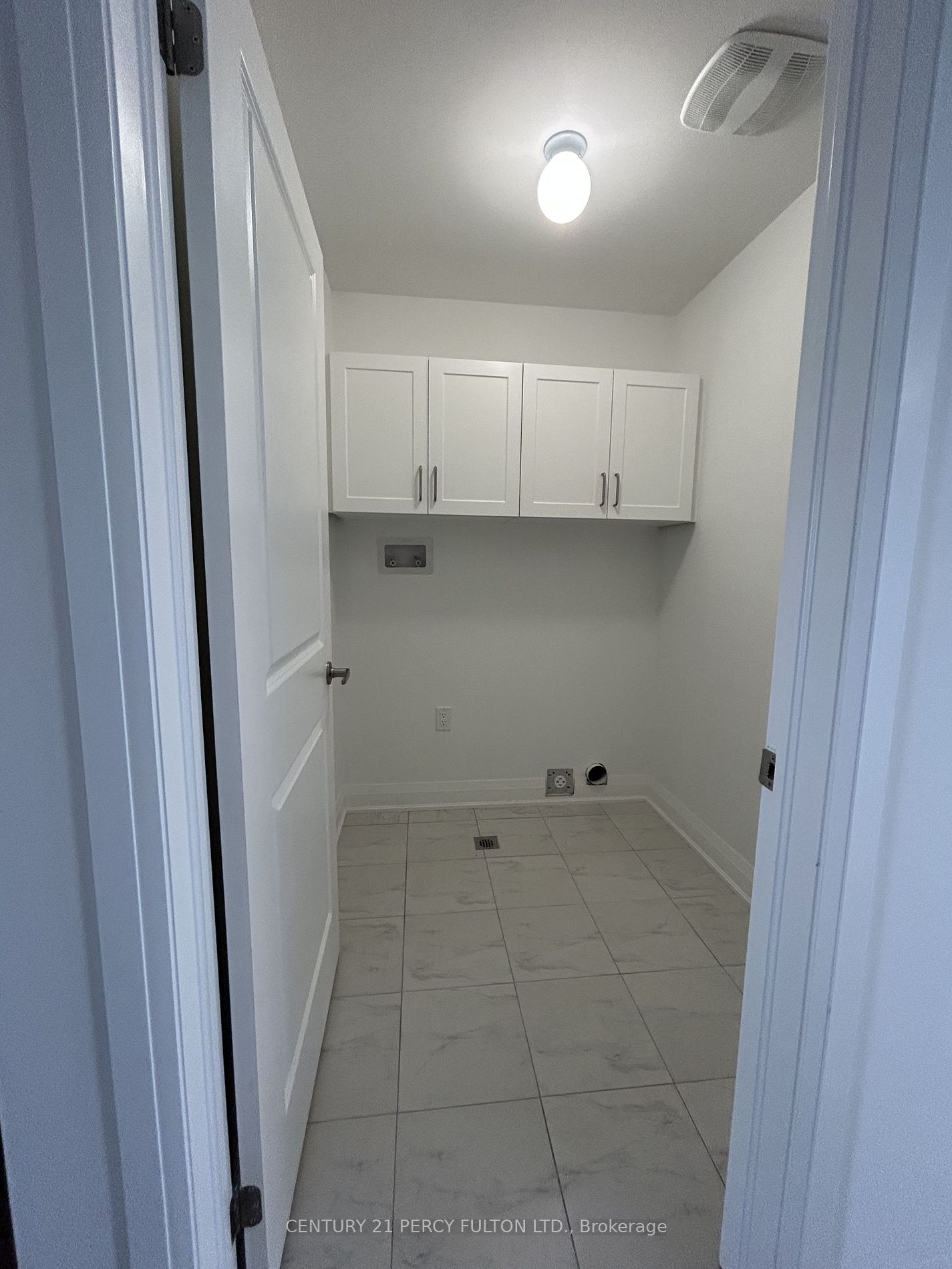 19 Elkington Cres
