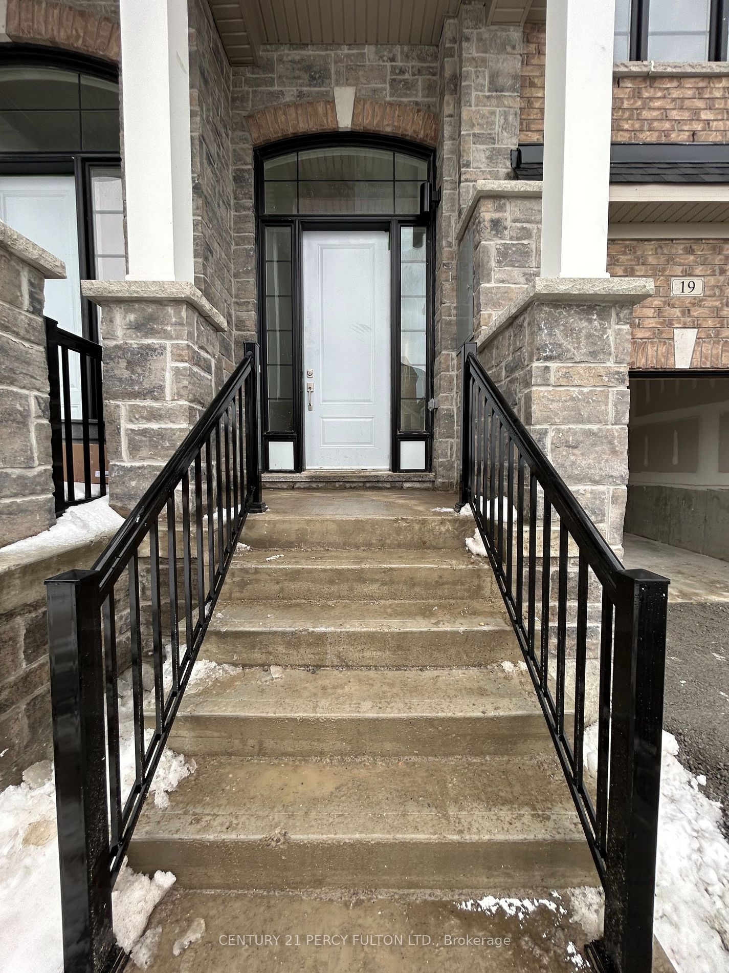 19 Elkington Cres
