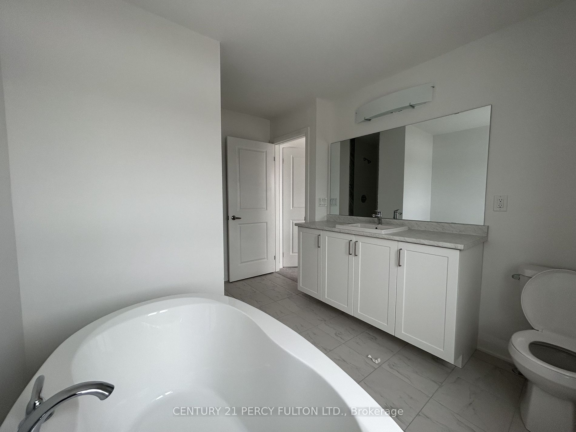 19 Elkington Cres